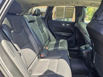 2023 Volvo XC60 Plus Bright Theme
