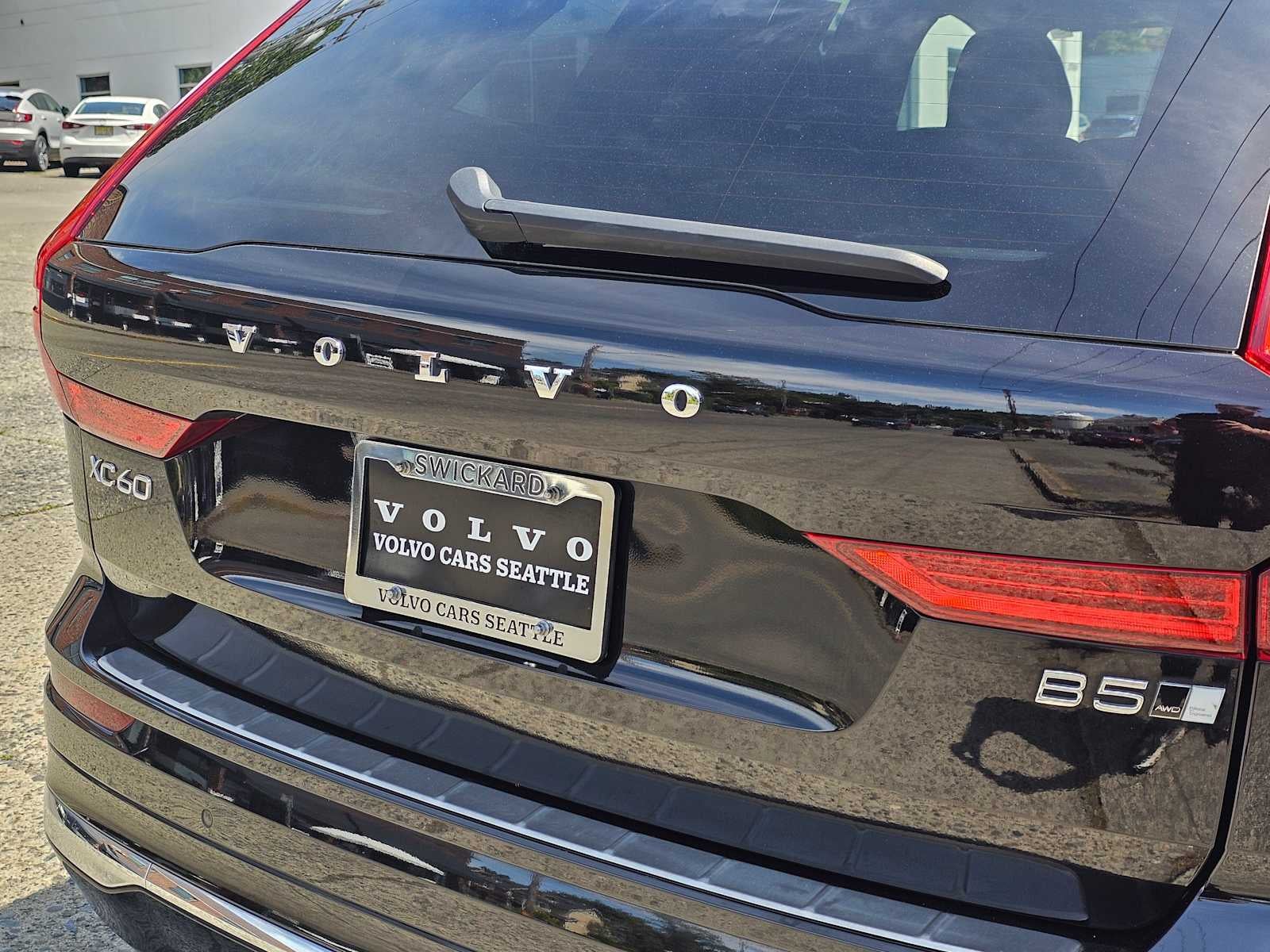 2023 Volvo XC60 Plus Bright Theme
