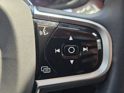 2023 Volvo XC60 Plus Bright Theme