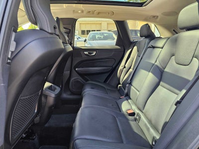 2023 Volvo XC60 Plus Dark Theme