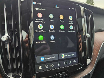 2023 Volvo XC60 Ultimate Dark Theme