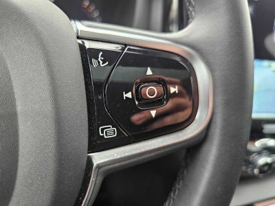 2023 Volvo XC60 Ultimate Dark Theme