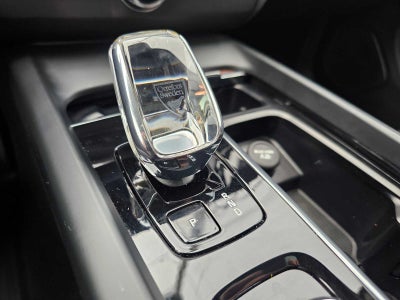 2023 Volvo XC60 Ultimate Dark Theme