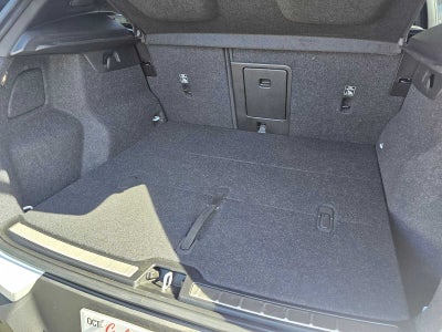2023 Volvo XC40 Ultimate Bright Theme