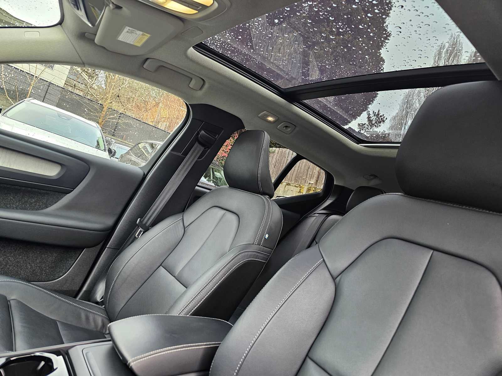 2025 Volvo XC40 Plus Dark Theme