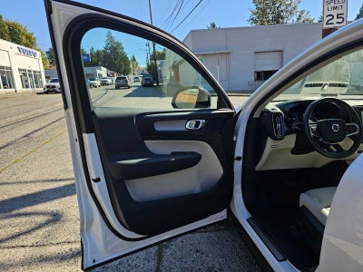 2026 Volvo XC40 Plus