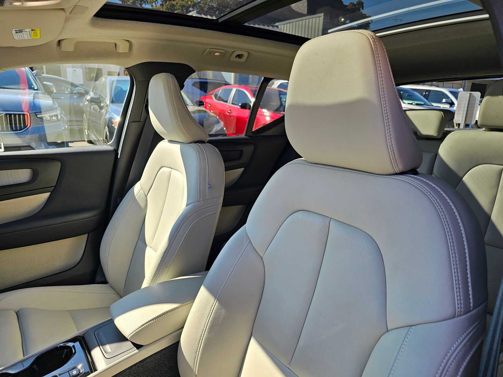 2026 Volvo XC40 Plus
