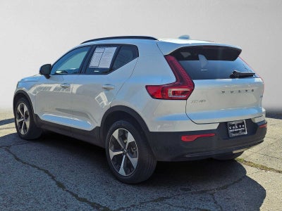 2026 Volvo XC40 Plus