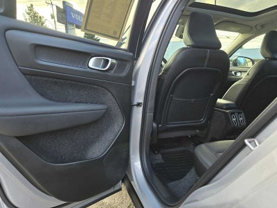 2025 Volvo XC40 Plus Dark Theme