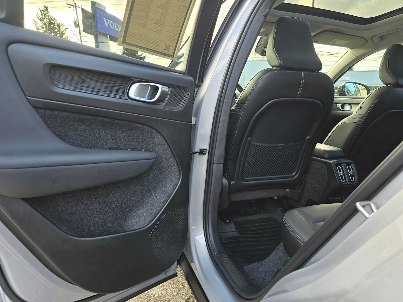 2025 Volvo XC40 Plus Dark Theme