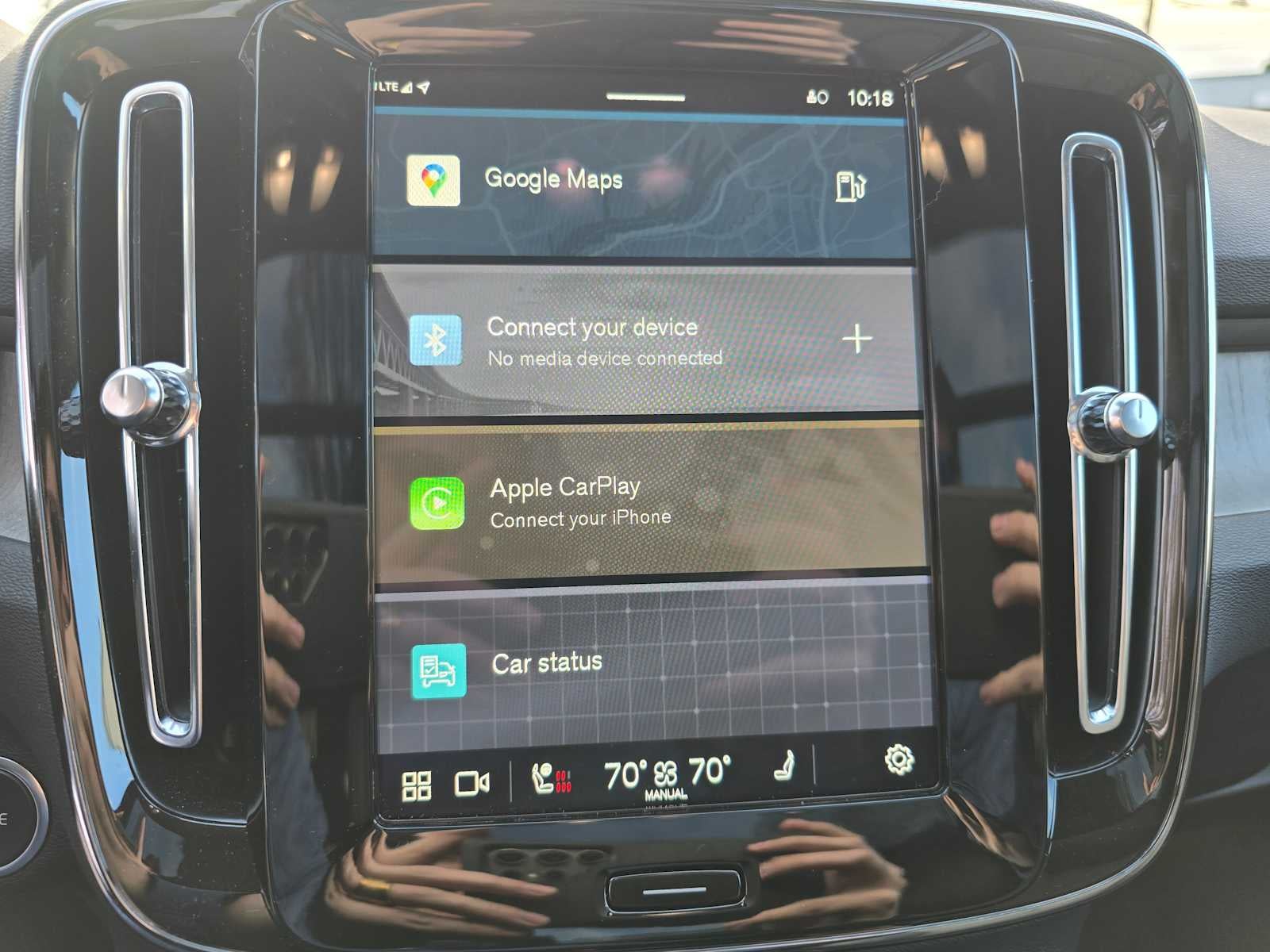 2025 Volvo XC40 Plus Dark Theme