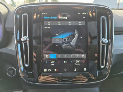 2025 Volvo XC40 Plus Dark Theme