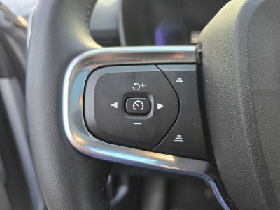 2025 Volvo XC40 Plus Dark Theme