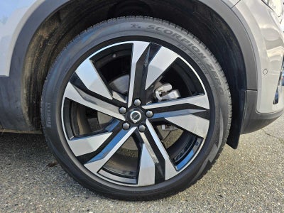 2025 Volvo XC40 Plus Dark Theme