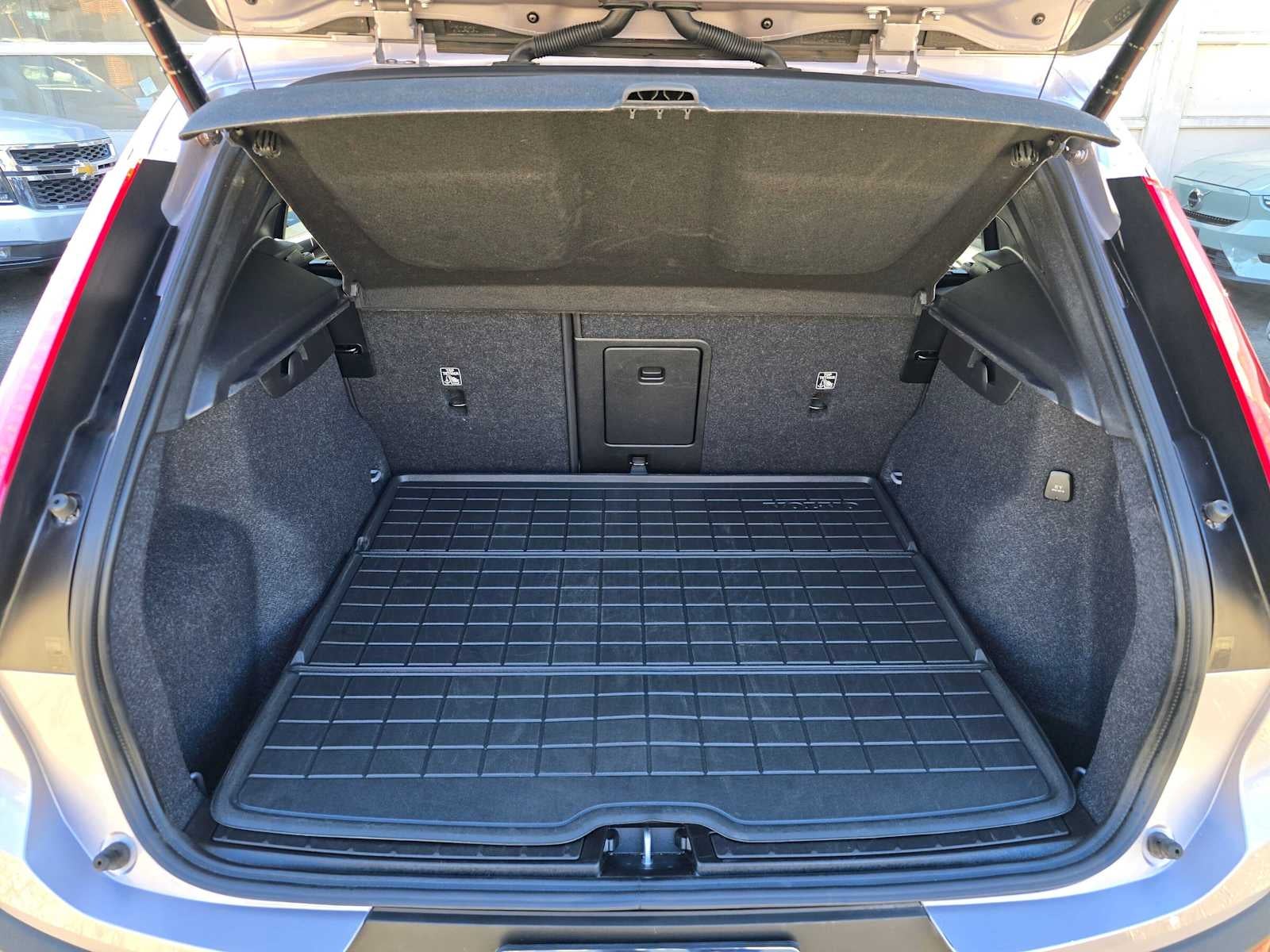 2026 Volvo XC40 Plus