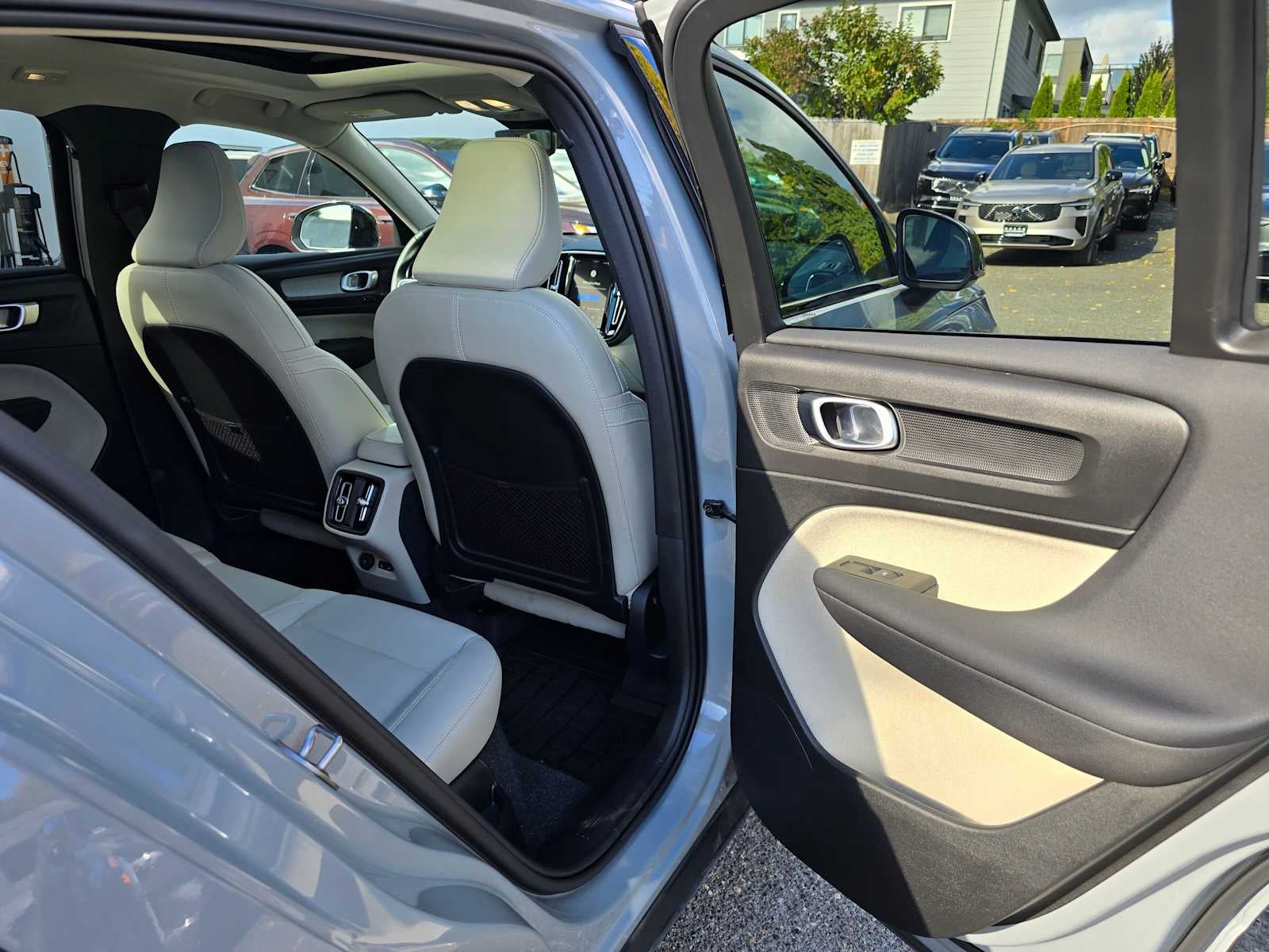 2026 Volvo XC40 Plus