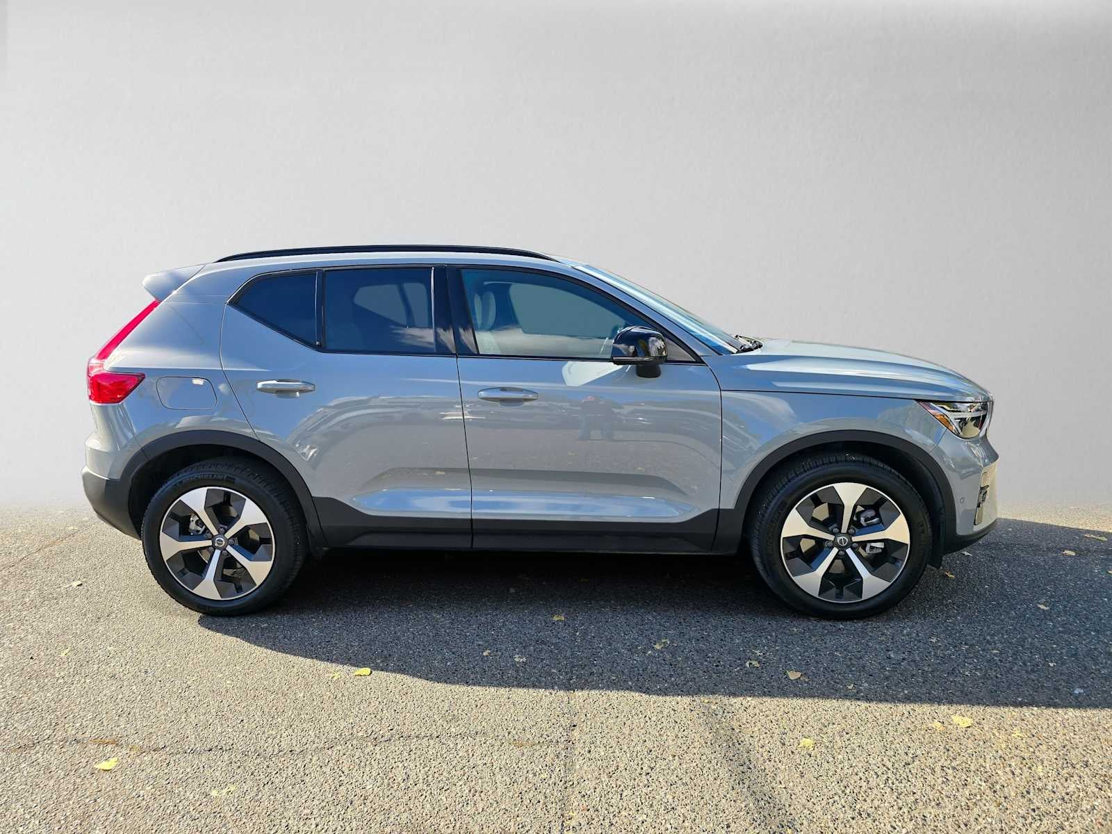 2026 Volvo XC40 Plus