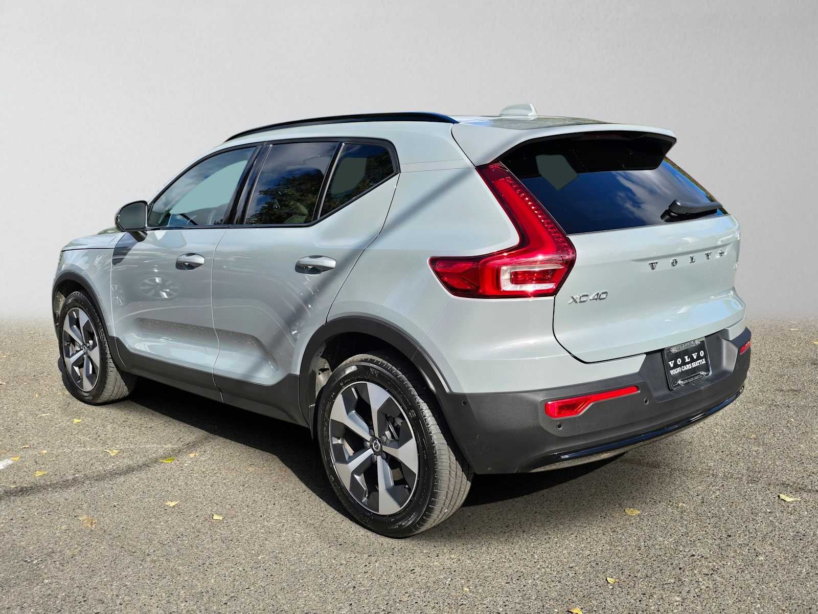 2026 Volvo XC40 Plus