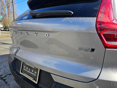 2025 Volvo XC40 Plus Dark Theme