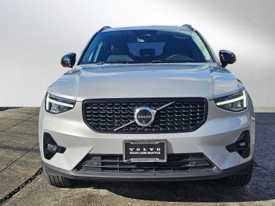 2025 Volvo XC40 Plus Dark Theme