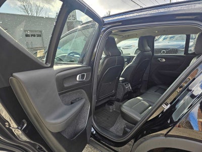 2025 Volvo XC40 Plus Dark Theme