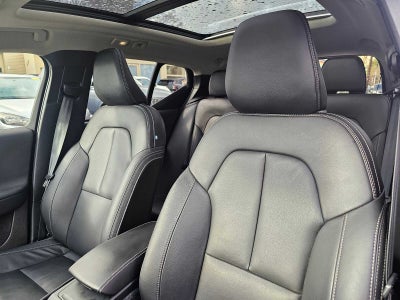 2025 Volvo XC40 Plus Dark Theme