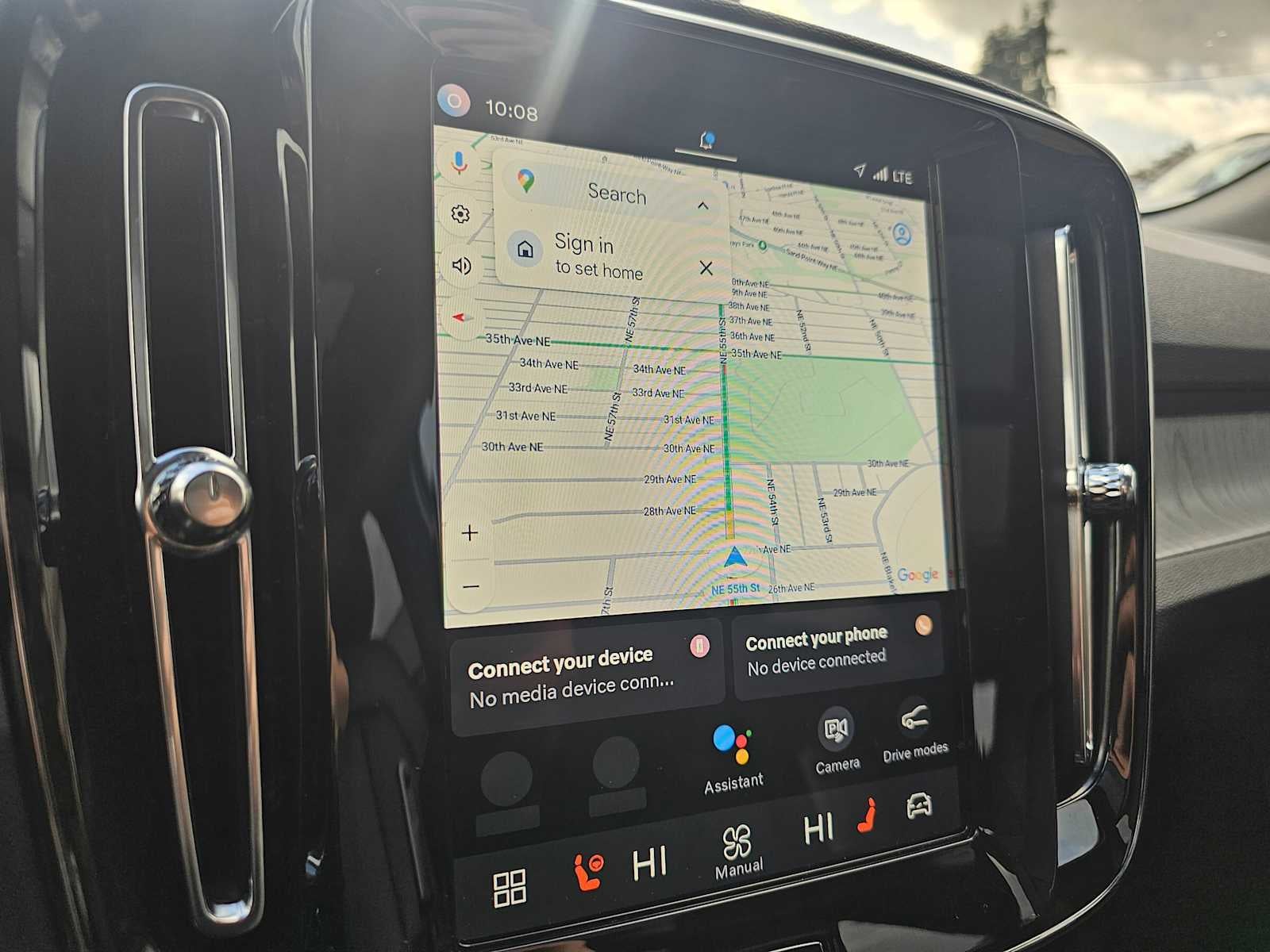 2025 Volvo XC40 Plus Dark Theme