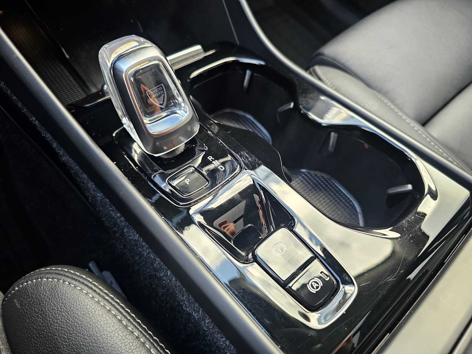 2025 Volvo XC40 Plus Dark Theme