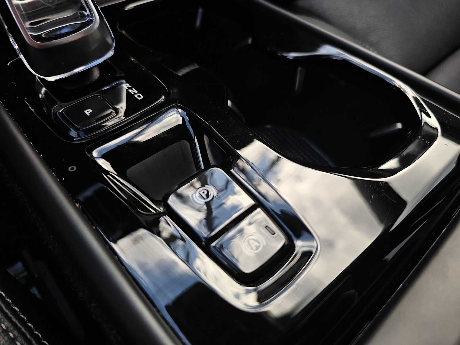 2025 Volvo XC40 Plus Dark Theme