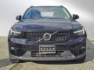 2025 Volvo XC40 Plus Dark Theme