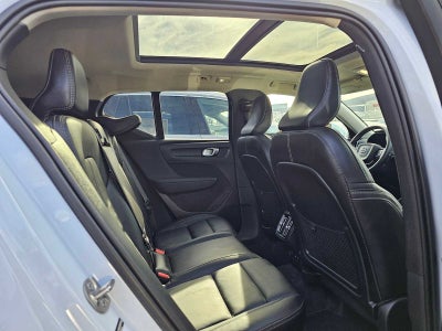 2025 Volvo XC40 Plus Bright Theme