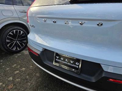2025 Volvo XC40 Plus Bright Theme