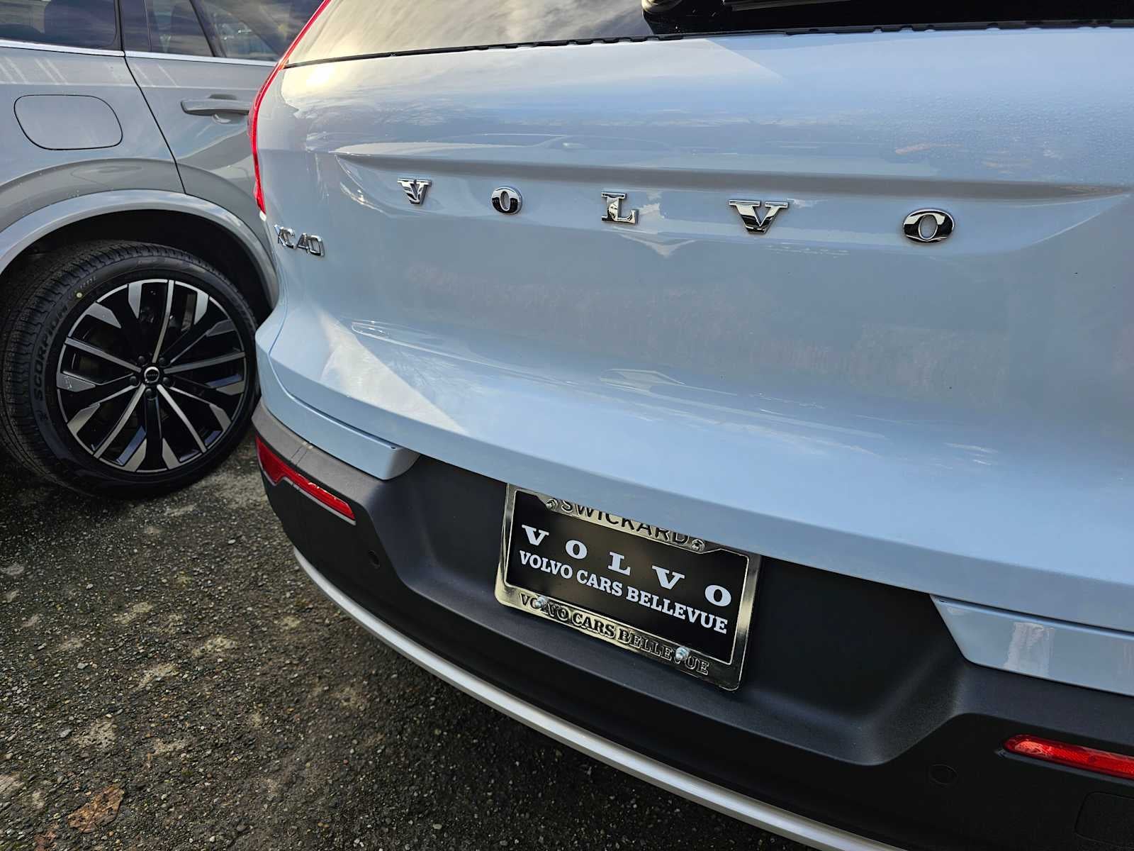 2025 Volvo XC40 Plus Bright Theme