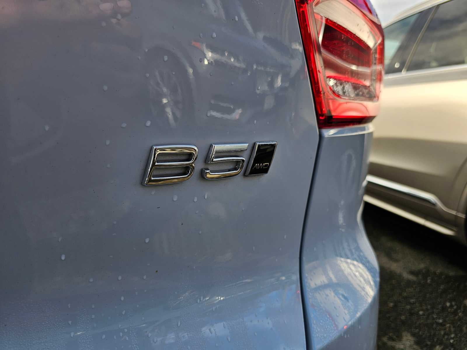 2025 Volvo XC40 Plus Bright Theme