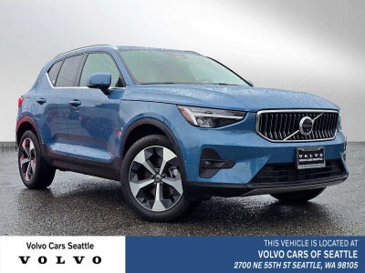 2025 Volvo XC40 Plus Bright Theme