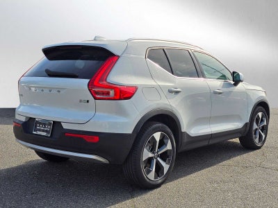 2024 Volvo XC40 Plus Bright Theme