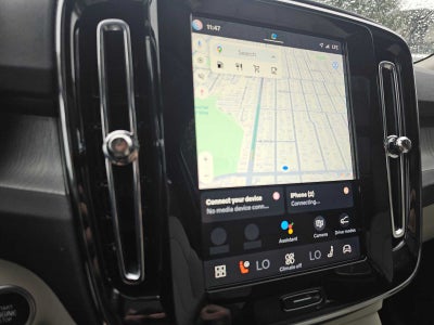 2025 Volvo XC40 Plus Bright Theme