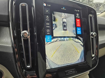 2025 Volvo XC40 Plus Bright Theme