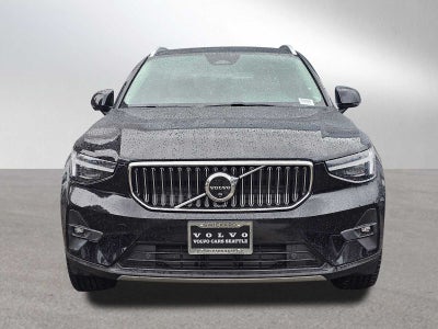 2025 Volvo XC40 Plus Bright Theme