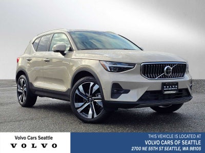 2025 Volvo XC40 Plus Bright Theme