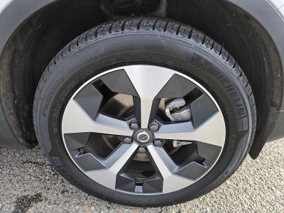 2025 Volvo XC40 Core Bright Theme