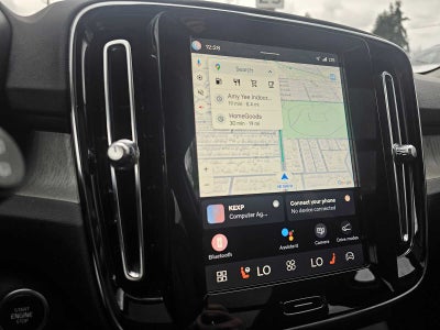 2025 Volvo XC40 Core Bright Theme