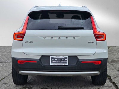 2025 Volvo XC40 Core Bright Theme