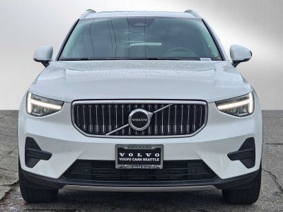 2025 Volvo XC40 Core Bright Theme
