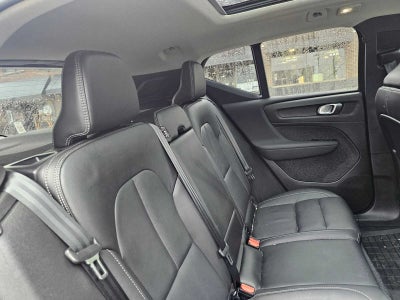 2024 Volvo XC40 Plus Dark Theme