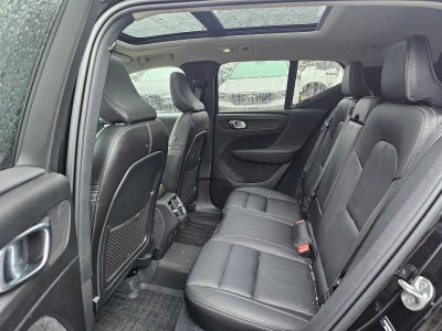 2024 Volvo XC40 Plus Dark Theme