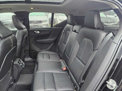 2024 Volvo XC40 Plus Dark Theme