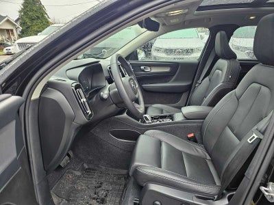 2024 Volvo XC40 Plus Dark Theme