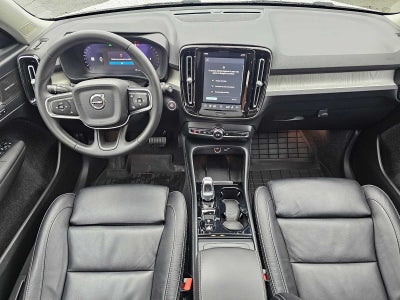 2024 Volvo XC40 Ultimate Dark Theme