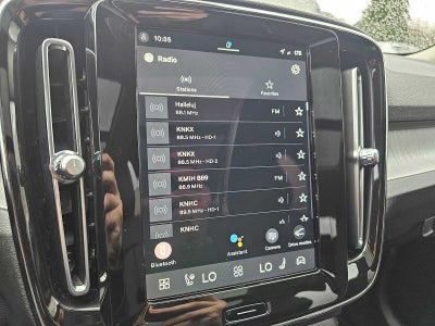 2024 Volvo XC40 Ultimate Dark Theme